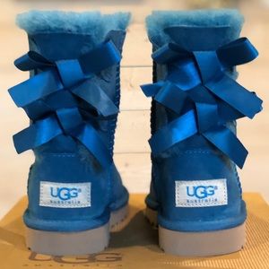 UGG Boots Bailey Bow Teal Toddler sz 10